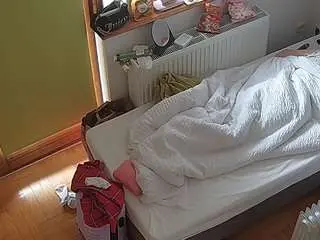 Camsoda Sex Cam of voyeurcam-julmodels-bed-7