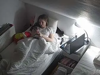 Camsoda Live Sex Cam of voyeurcam-julmodels-bed-7