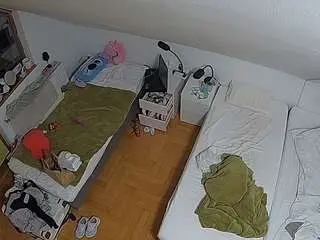 Camsoda Watch Live Sex Cams of voyeurcam-julmodels-bed-7