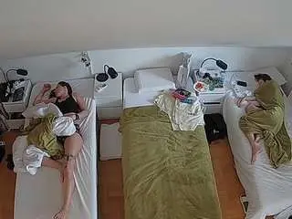 Camsoda Live Sex Cam of voyeurcam-julmodels-bed-7