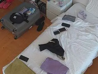 Camsoda Nude Webcam of voyeurcam-julmodels-bed-7