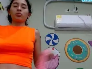 Camsoda Adult Webcam of skinnykalitzo18