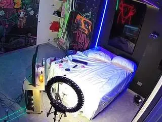 Camsoda Live Sex Cam of voyeurcam-casa-salsa-disturbed