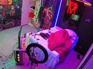 Camsoda Adult Webcams of voyeurcam-casa-salsa-disturbed