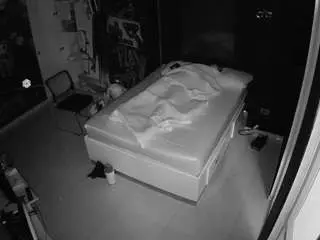 Camsoda Free Porn Cam of voyeurcam-casa-salsa-disturbed