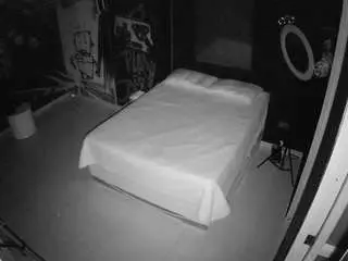 Camsoda Free Live Porn of voyeurcam-casa-salsa-disturbed