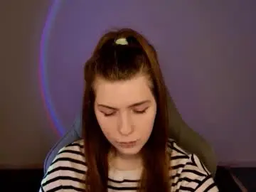 Chaturbate Live Sex Cam of aliceinredsquare_