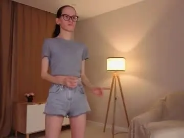 Chaturbate Live Sex Cam of lynettebails