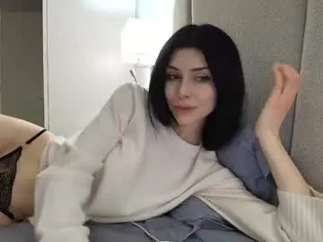 Chaturbate Live Sex Cam of milla_bella