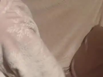 Chaturbate Live Sex Cam of candylady136