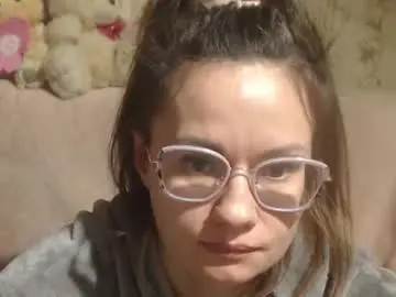 Chaturbate Live Sex Cam of candylady136