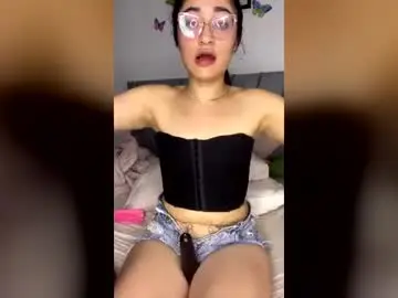 Chaturbate Watch Live Sex Cams of liz_ross_