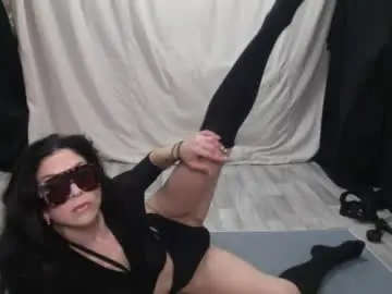 Chaturbate Live Sex Cam of liilith555