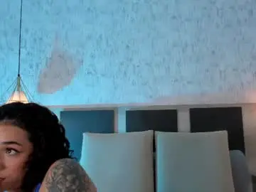 Chaturbate Live Sex Cam of amberr_glow