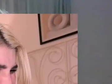 Chaturbate Live Porn of scarletsirens_