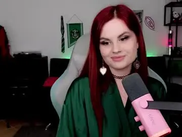 Chaturbate Watch Live Sex Cams of dellacrush_