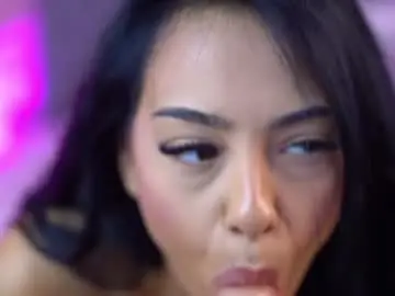 Chaturbate Live Sex of erinazzaro