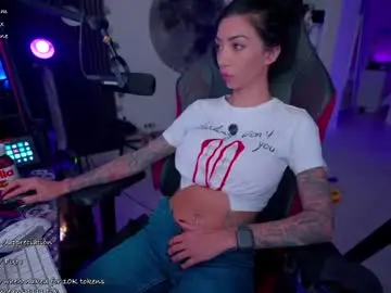 Chaturbate Live Sex of evelyne92