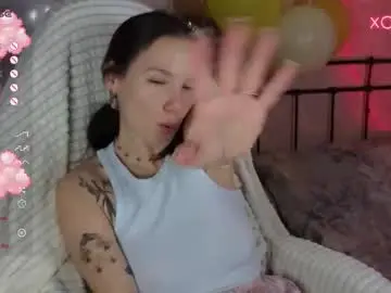 Chaturbate Watch Live Sex Cams of lil_luna_x