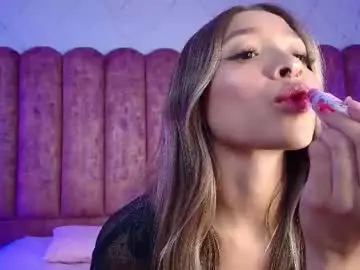 Chaturbate Live Sex Cam of victoria_adams14