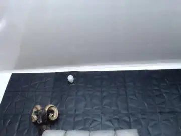 Chaturbate Free Porn Cam of cristal_smith06