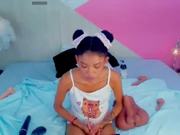 Chaturbate Adult Webcam of adisson_petite1