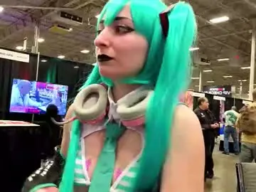 Chaturbate Free Live Porn of mymindbreaks2