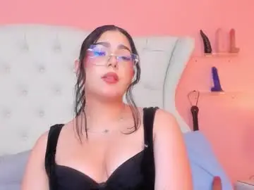 Chaturbate Live Sex Cam of nikkyhearts