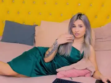 Chaturbate Live Sex of sophia_smith4146