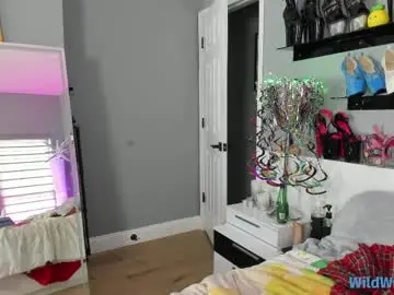 Chaturbate Nude Webcam of wildwifebarbie