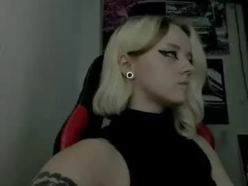 Chaturbate Live Sex Cam of holy_mistresss