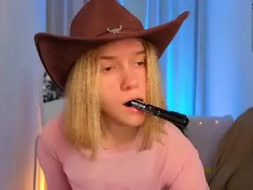 Chaturbate Live Sex Cam of milanarayy