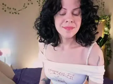 Chaturbate Live Sex Cam of scarletttesecret