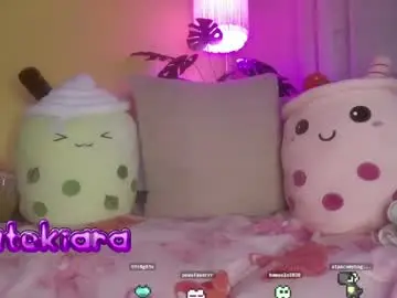 Chaturbate Live Sex Cam of datekiara