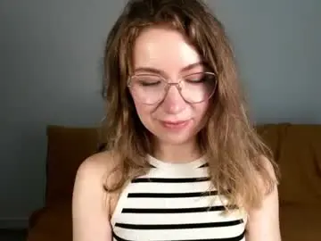 Chaturbate Nude Webcam of mia_luxx92