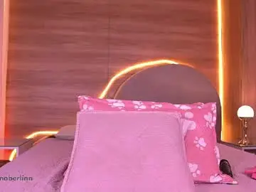 Chaturbate Live Sex Cam of dannaberlin