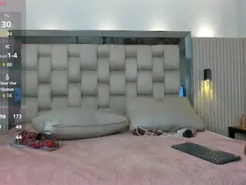 Chaturbate Live Sex Cam of noah_pariss