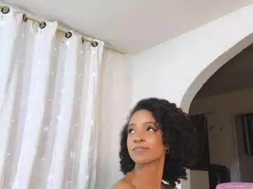 Chaturbate Nude Webcam of julianitatoro