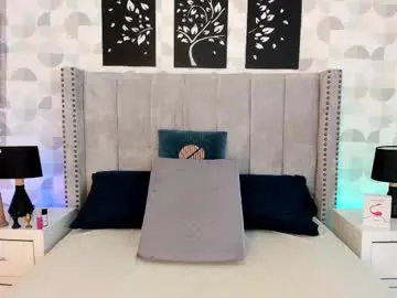 Chaturbate Live Sex Cam of sara_secrets