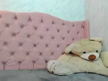 Chaturbate Live Sex Cam of lianngrace