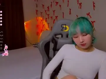 Chaturbate Live Sex Cam of milla_waves