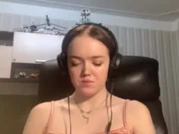 Chaturbate Free Porn Cam of mckenziemoitoza