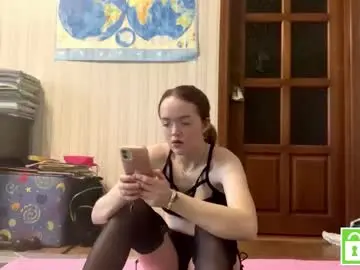 Chaturbate Live Sex Cam of mckenziemoitoza