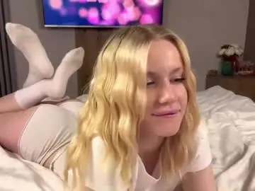 Chaturbate Nude Webcam of moonavellle_