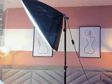 Chaturbate Nude Webcam of valentine_mia_