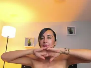 Chaturbate Live Sex Cam of victoriia_rose_