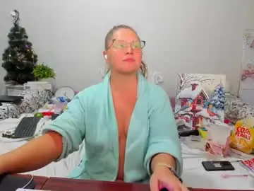 Chaturbate Free Porn Cam of richlucky555