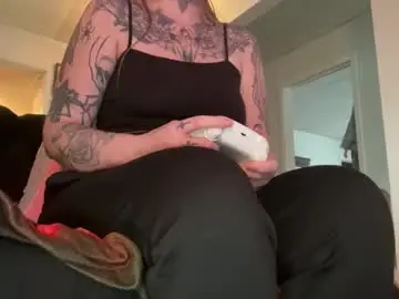 Chaturbate Adult Webcams of cannabitchcam