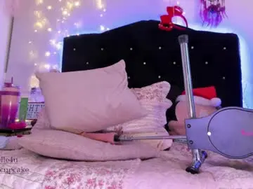 Chaturbate Watch Live Sex Cams of amiracupcake