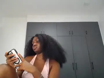 Chaturbate Live Sex Cam of cute_ass18